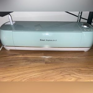 CRICUT EXPLORER AIR 2
